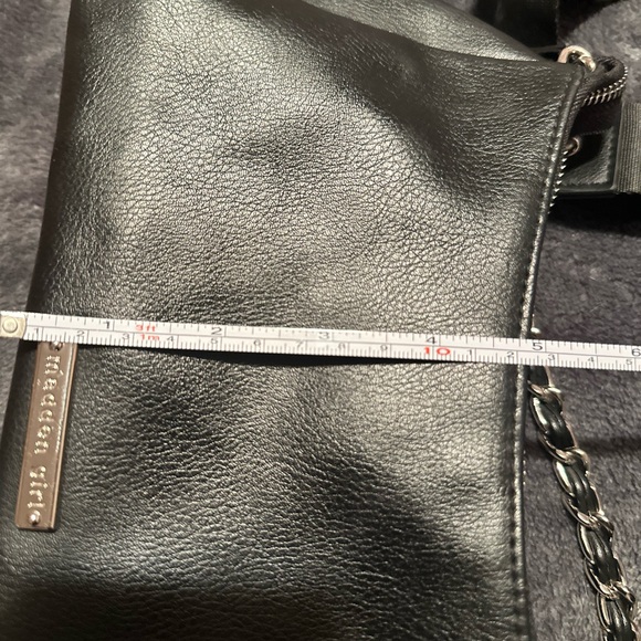 Madden Girl Black Chain Shoulder Bag - Picture 5 of 6